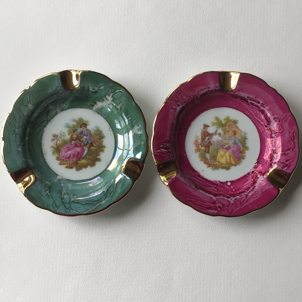 LIMOGES 22K GOLD TRIM !